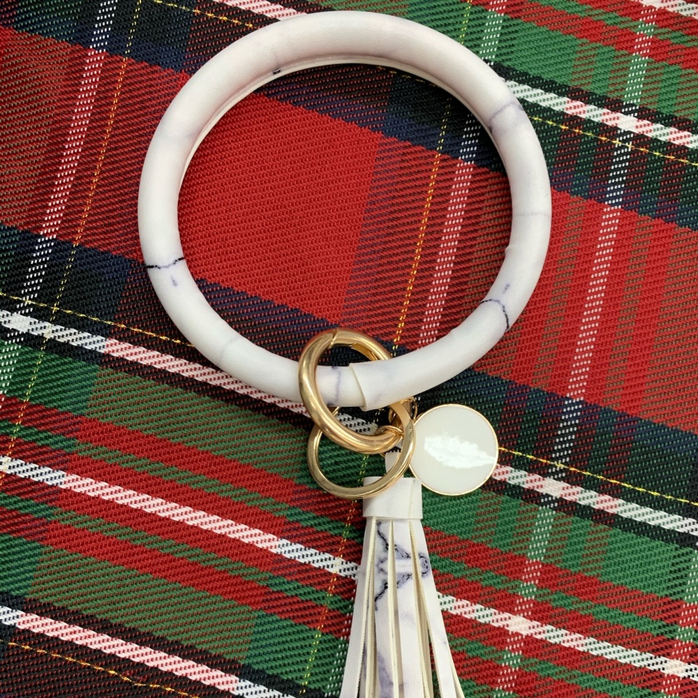 ✨Marble Tassel Key Chain Bangle!!✨